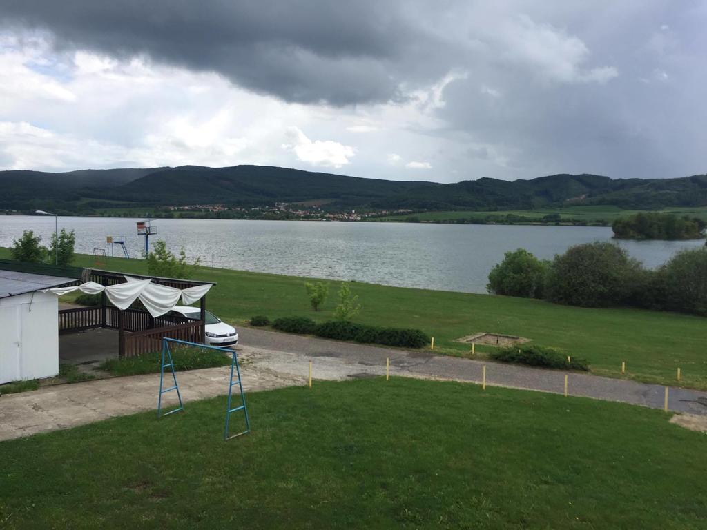Turistická ubytovňa Hotel Divín Esterno foto